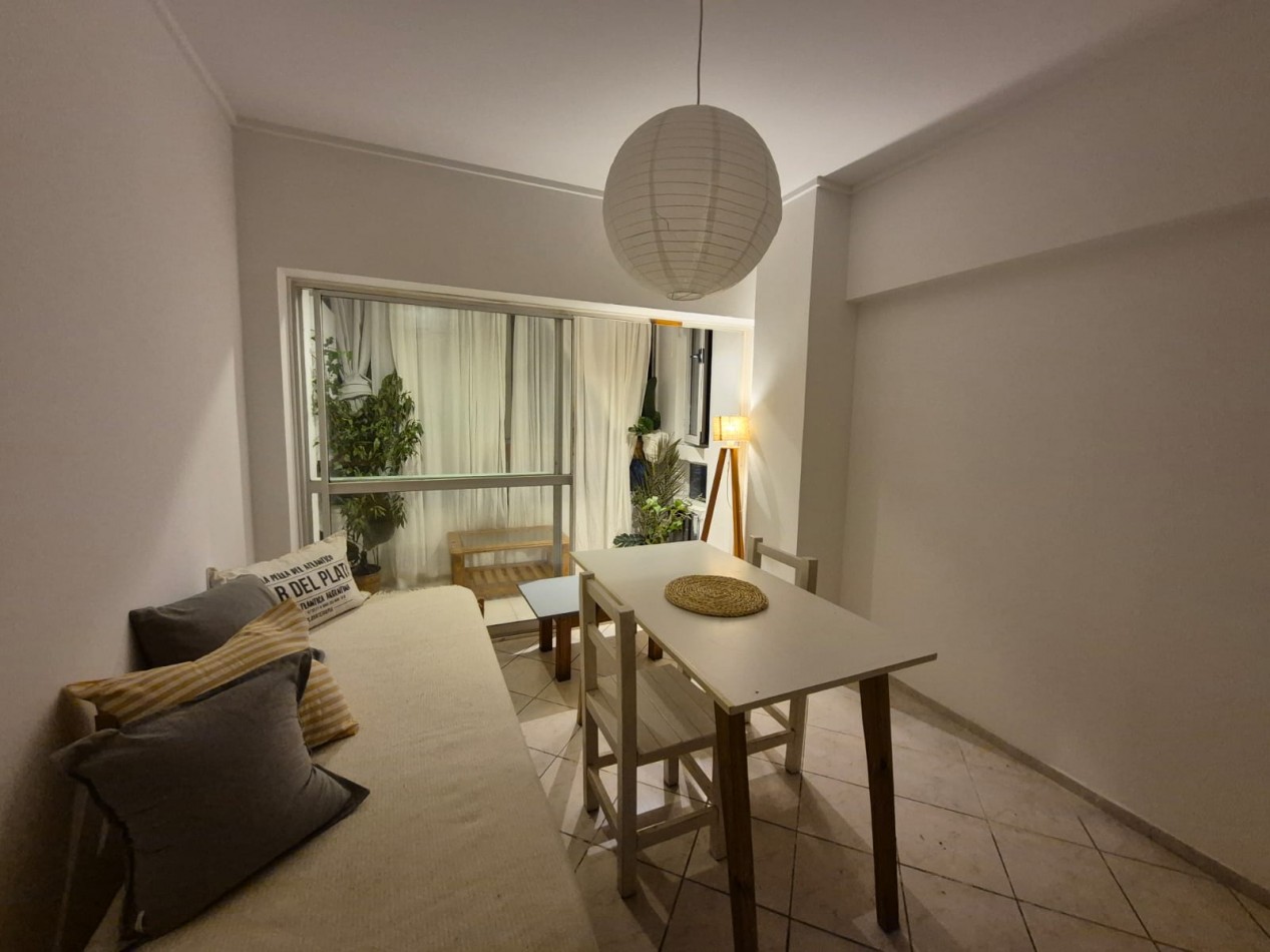 MONOAMBIENTE  en ALQUILER con vista al mar.