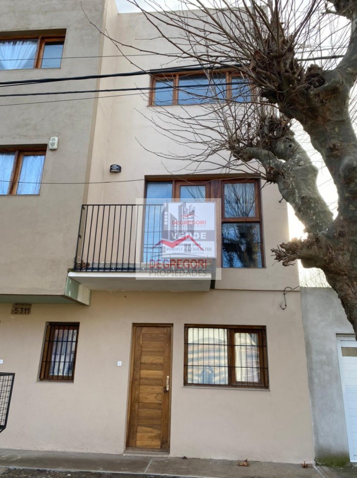 VENTA DEPARTAMENTO 2 AMB. A LA CALLE CON BALCON