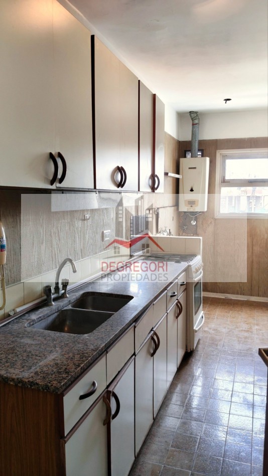 DEPARTAMENTO 2 AMBIENTES A LA VENTA CENTRO